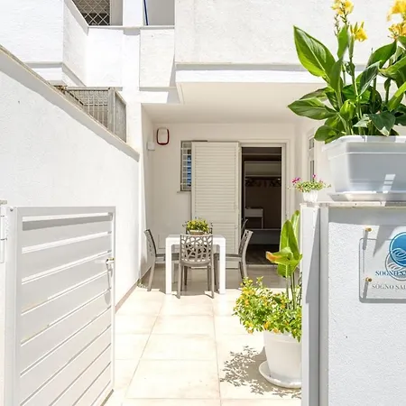 Sogno Del Mare Salentino Fronte Mare Bed & Breakfast *